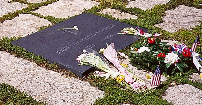 gravemarker of JFK, spring 1993